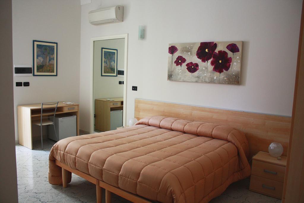 Hotel Il Normanno Mesagne Pokoj fotografie